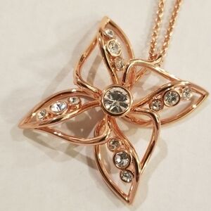 💕TED BAKER💕 Chelo Crystal Breeze Necklace ~ Rose Gold NWT